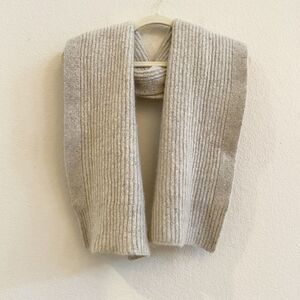 Vince 100% Cashmere 58” Scarf Wrap Oatmeal Ultra Soft Designer Luxury